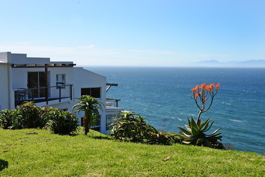 Rocklands Seaside Bed And Breakfast Саймонстаун Экстерьер фото