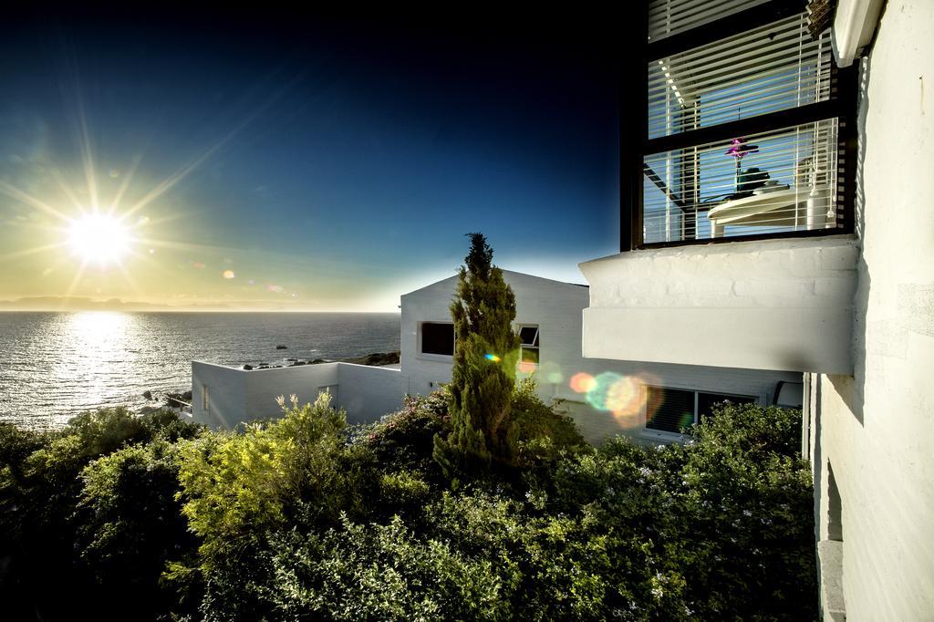 Rocklands Seaside Bed And Breakfast Саймонстаун Экстерьер фото