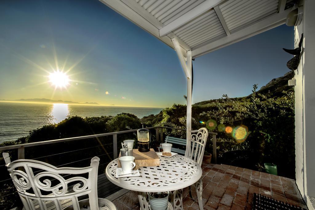 Rocklands Seaside Bed And Breakfast Саймонстаун Экстерьер фото